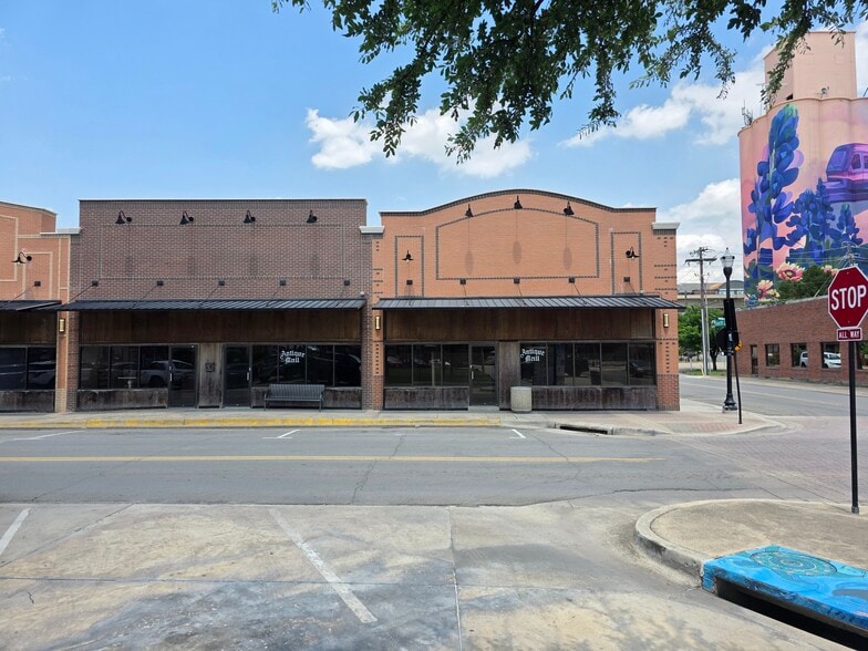 More Photos Of , Carrollton Unknown For Sale