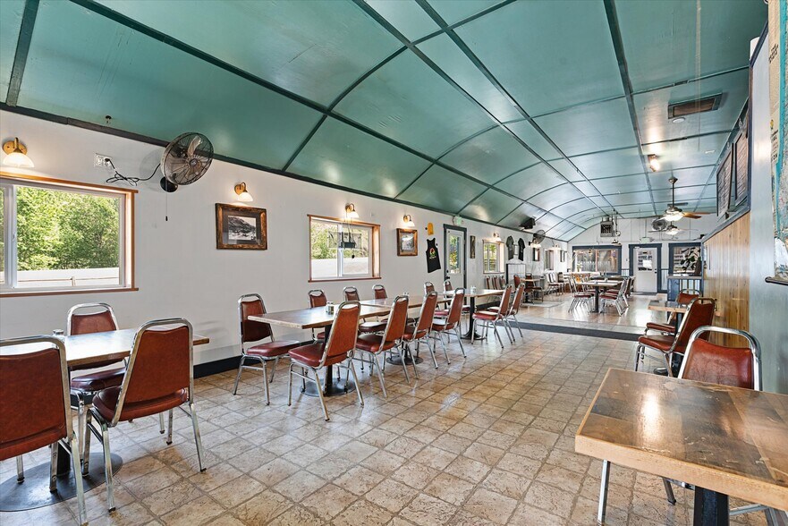 More Photos Of 53943 Highway 86, Halfway Restaurant For Sale