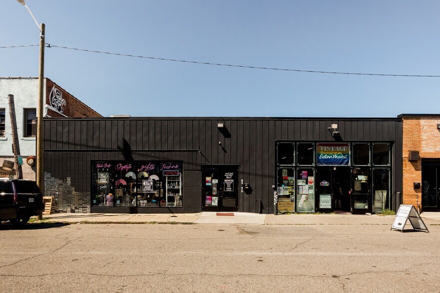 More Photos Of 1515-1525 Division St, Detroit Storefront For Sale