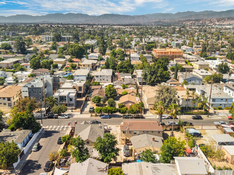 More Photos Of 11234 Hatteras St, North Hollywood Apartments For Sale