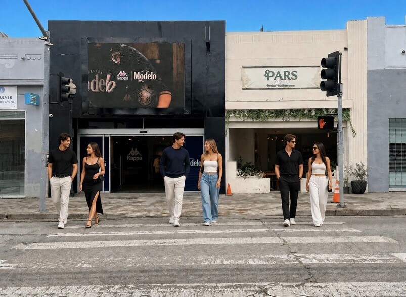 More Photos Of 433 N Fairfax Ave, Los Angeles Restaurant For Sale