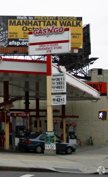 More Photos Of 250 Jackson Ave, Bronx Storefront Retail Office For Lease