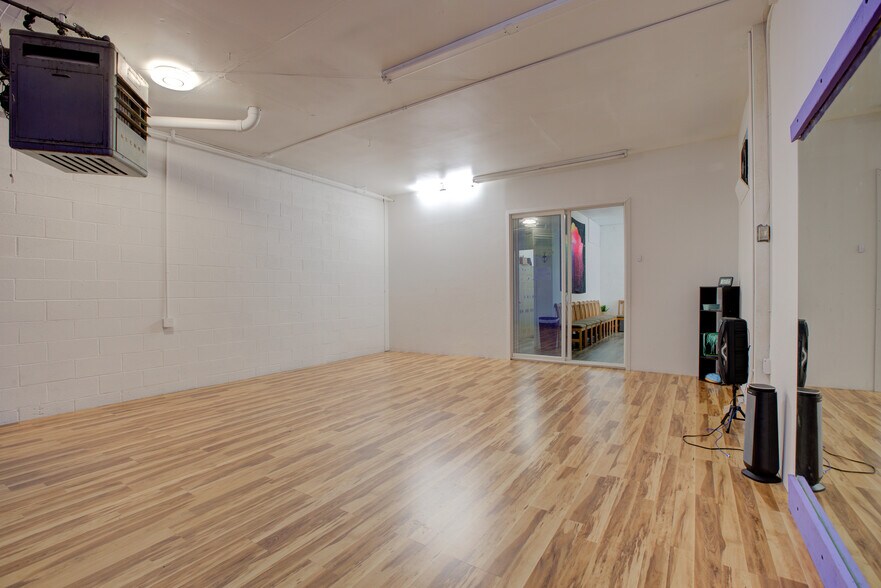 More Photos Of 1560 SE Stephens St, Roseburg Freestanding For Sale