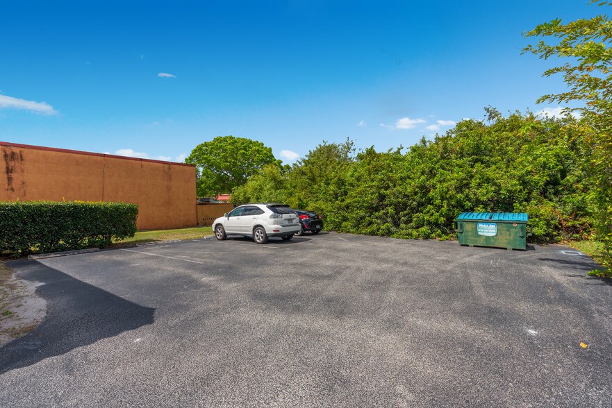 More Photos Of 8267 S Us-1 Hwy, Port Saint Lucie Freestanding For Sale