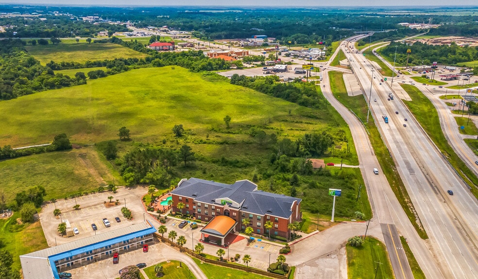 More Photos Of 46300 Interstate 10, Winnie Hotel For Sale