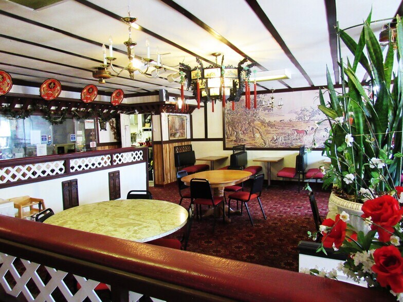 More Photos Of 730 E Edwardsville Rd, Wood River Restaurant For Sale