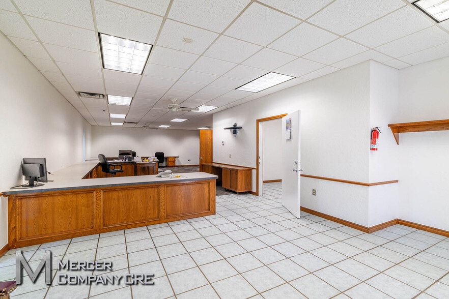 More Photos Of 10108 NW 10th St, Yukon Warehouse For Sale