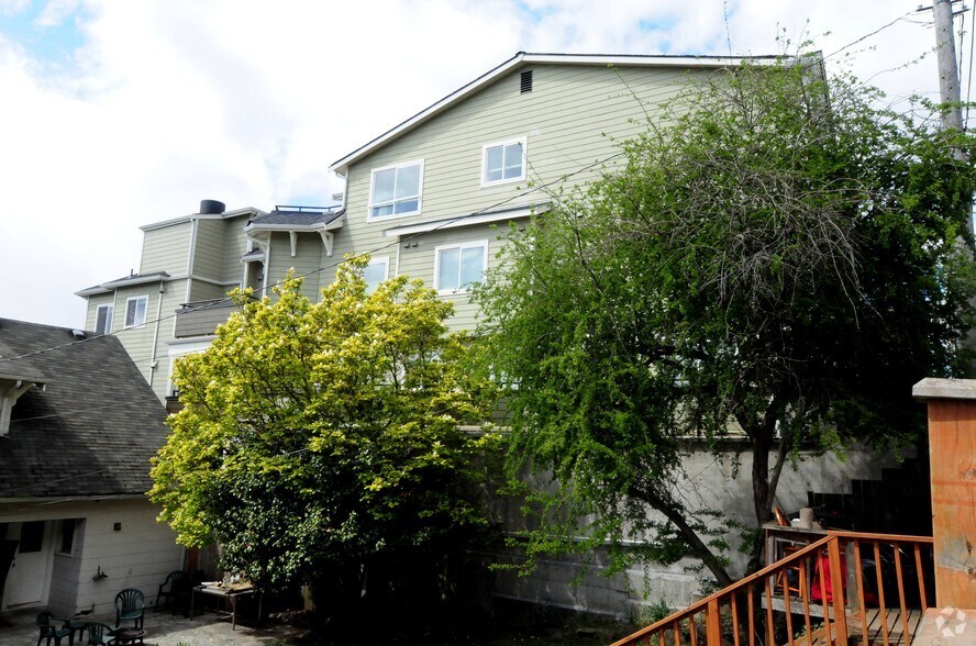 More Photos Of 3232 15th Ave W, Seattle Apartments For Sale