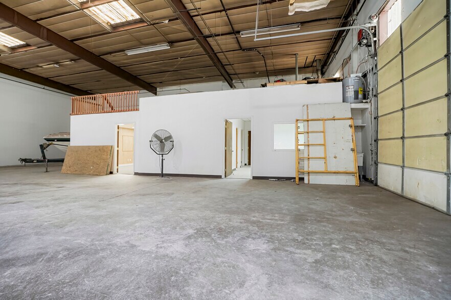 More Photos Of 5745 Monaco St, Commerce City Warehouse For Lease