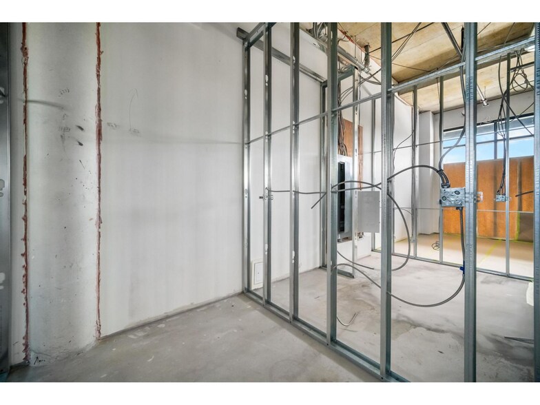 More Photos Of 185 175A St, Surrey Apartments For Sale