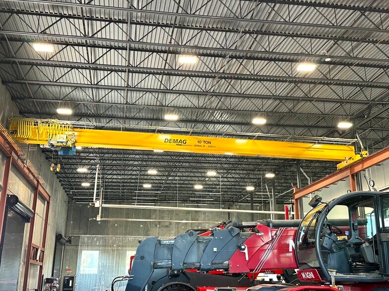 More Photos Of 651 N Michigan Ave, Kenilworth Service For Lease