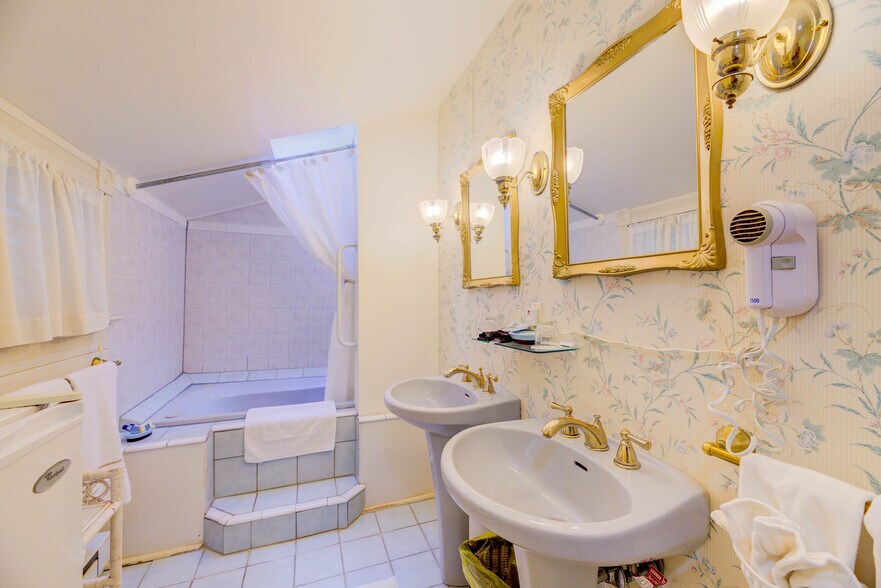 More Photos Of 4188 Nelson Rd, New Church Hotel For Sale