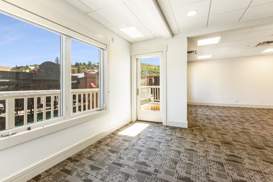 More Photos Of 537 Main St, Park City Storefront Retail Office For Lease
