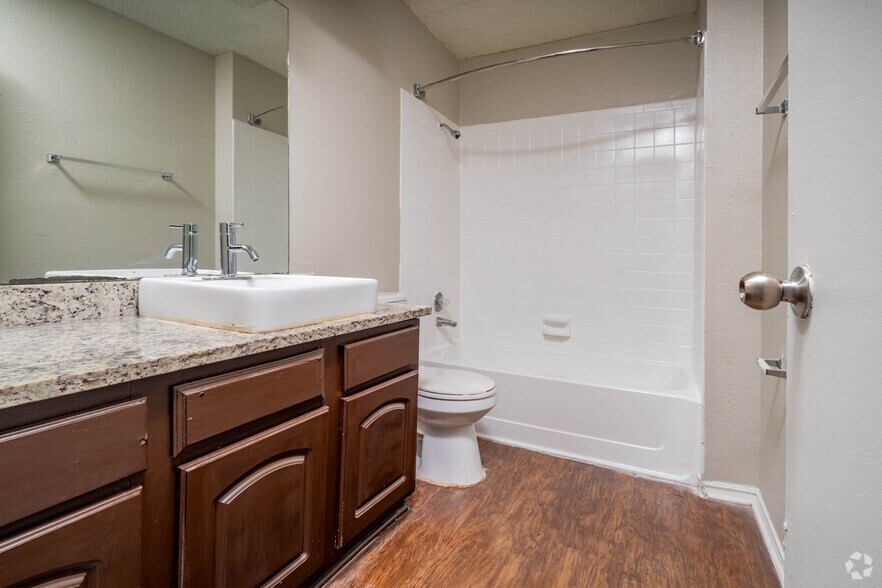 More Photos Of 14900 Nacogdoches Rd, San Antonio Apartments For Sale