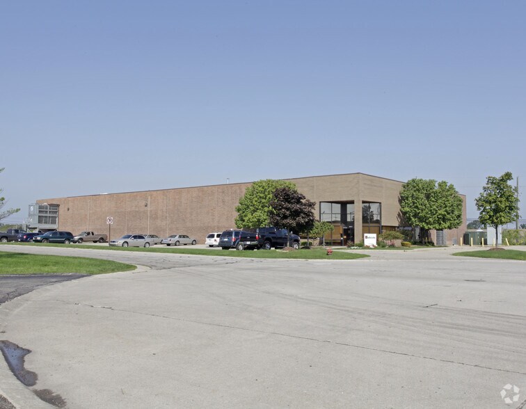More Photos Of 31888 Glendale St, Livonia Warehouse For Lease