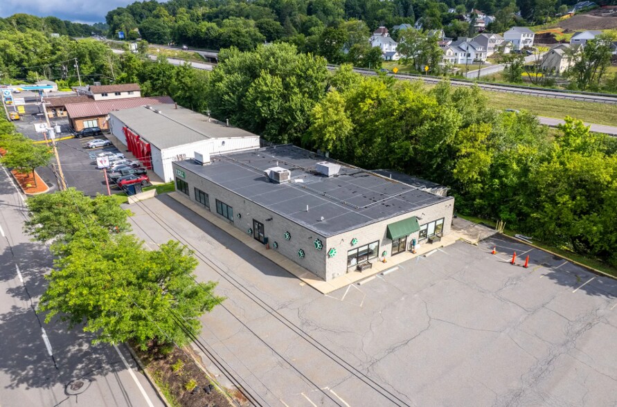 More Photos Of 318 Northern Blvd, Clarks Summit Medical For Lease