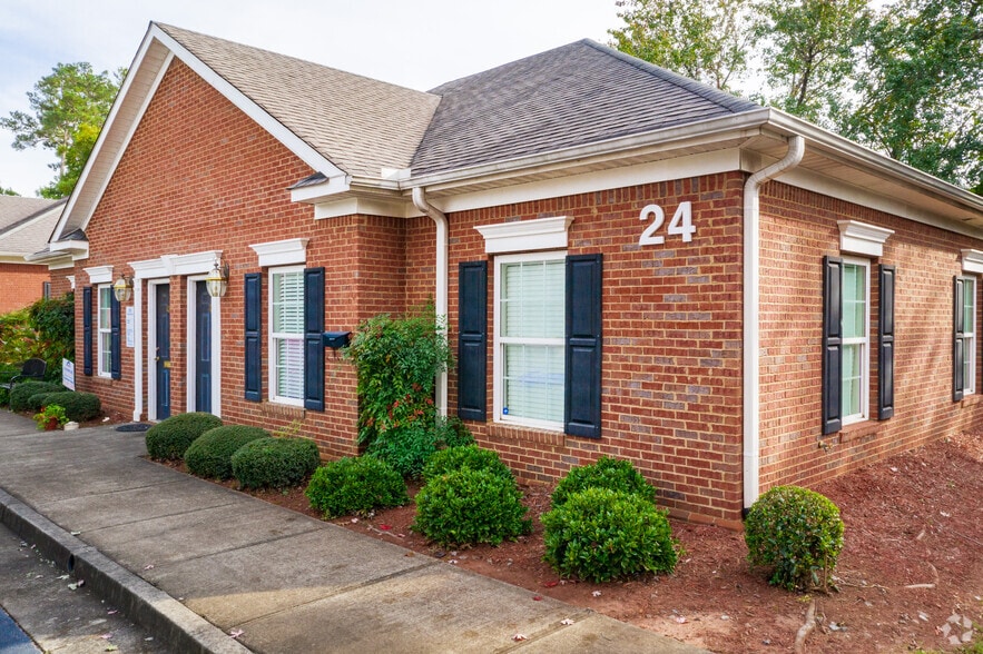 Primary Photo Of 2440 Sandy Plains Rd, Marietta Office Residential For Sale