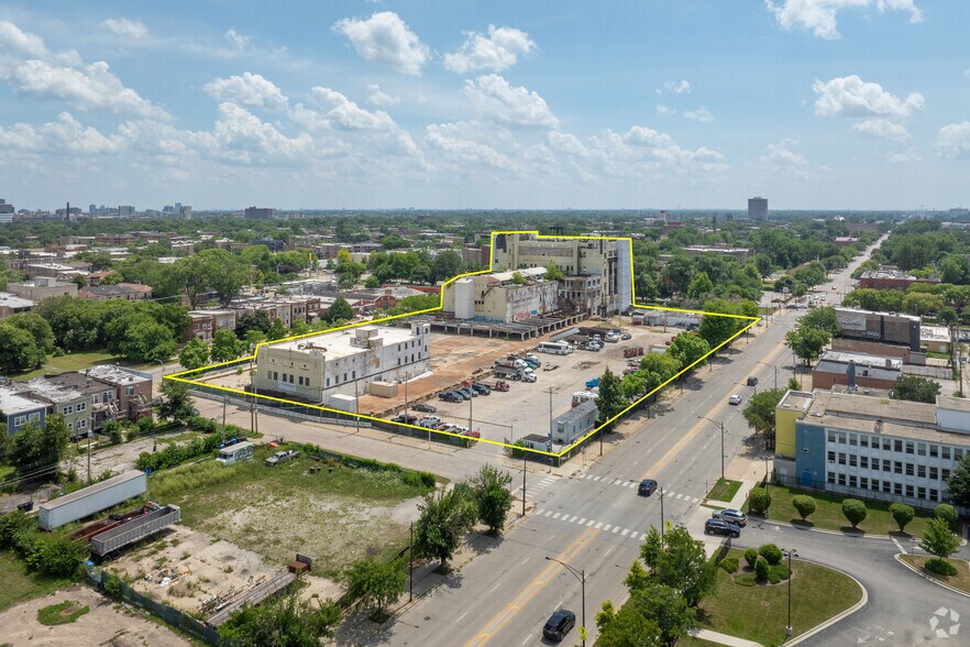 More Photos Of 40 E Garfield Blvd, Chicago Flex For Sale