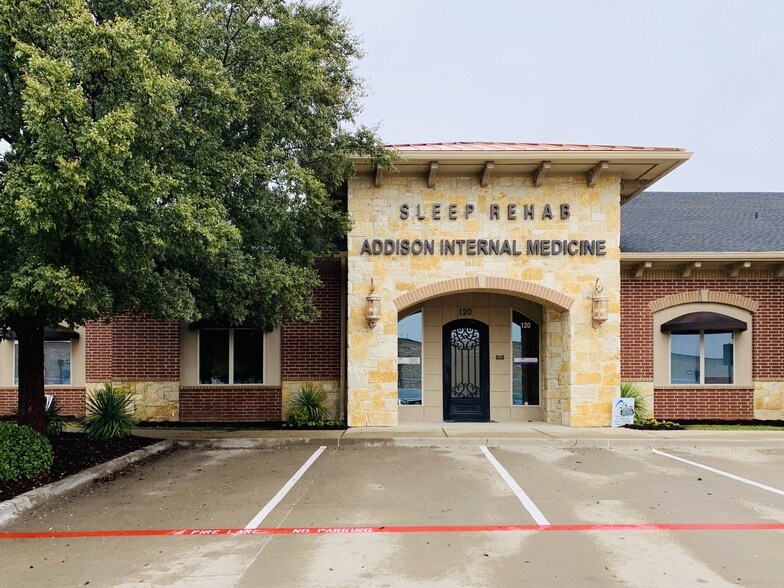 More Photos Of 1428 W Hebron Pky, Carrollton Medical For Lease