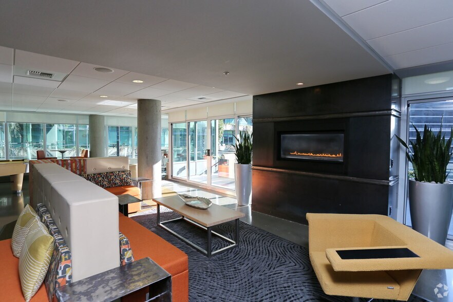 More Photos Of 989 112th Ave NE, Bellevue Apartments For Lease