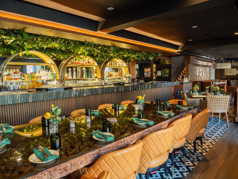 More Photos Of 8722 W 3rd St, Los Angeles Restaurant For Lease