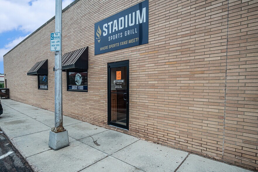 More Photos Of 203 N Egan Ave, Madison General Retail For Sale