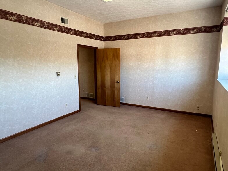 More Photos Of 1100 Murdoch Ave, Parkersburg Storefront Retail Residential For Sale