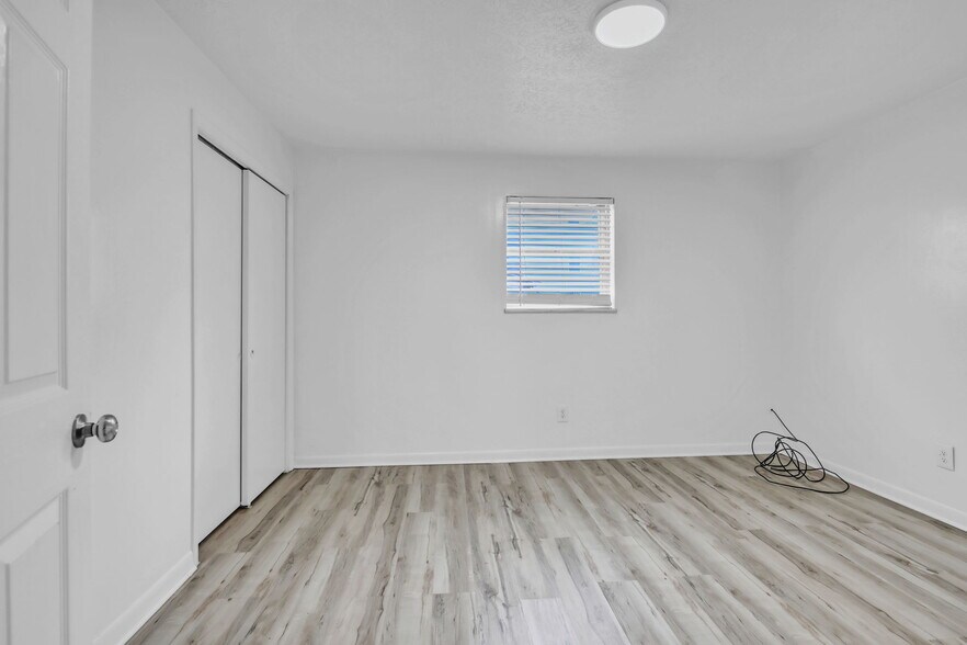 More Photos Of 4700 Upchurch Rd, Knoxville Apartments For Sale