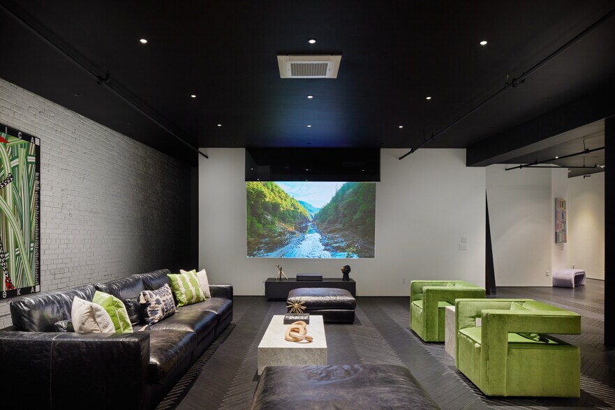 More Photos Of 518 Colcord Dr, Oklahoma City Storefront Retail Residential For Sale