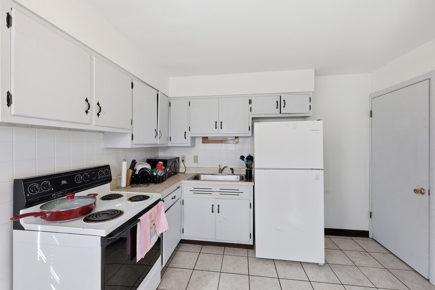 More Photos Of 5780 N Meadows Blvd, Columbus Apartments For Sale