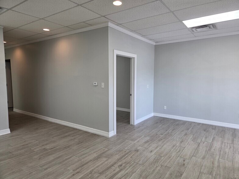 More Photos Of 11001-11013 S Memorial Dr, Tulsa Unknown For Lease