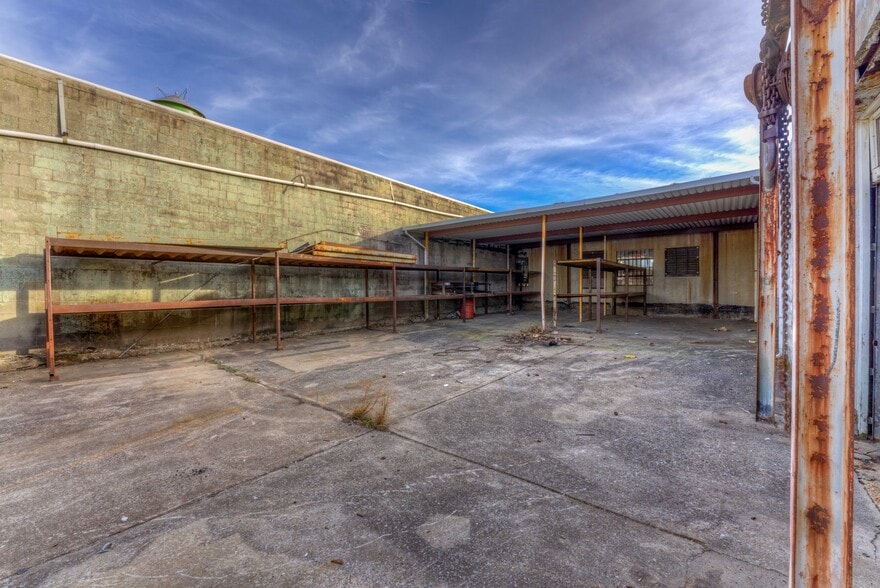 More Photos Of 2489 Parkway Pl, Memphis Warehouse For Sale