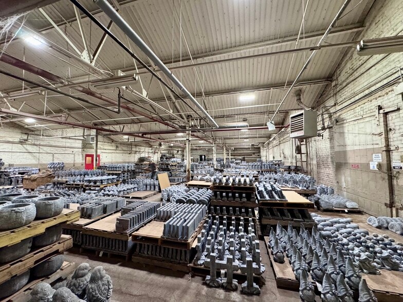 More Photos Of 510 N Pearl St, Macomb Industrial For Sale