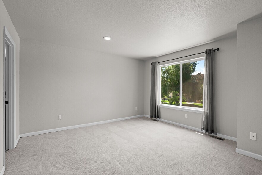 More Photos Of 375 E Ohio Ave, Fountain Apartments For Sale