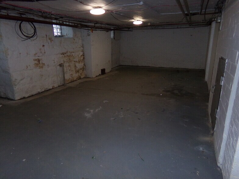 More Photos Of 721 Lincoln Way E, Massillon Office Residential For Sale