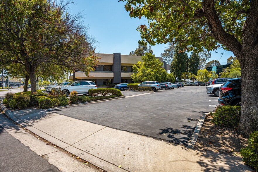 More Photos Of 17682 Mitchell N, Irvine Office For Lease