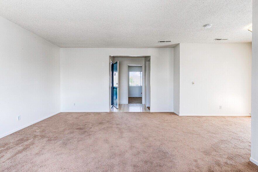 More Photos Of 1155 Evans Dr, Santa Rosa Apartments For Sale