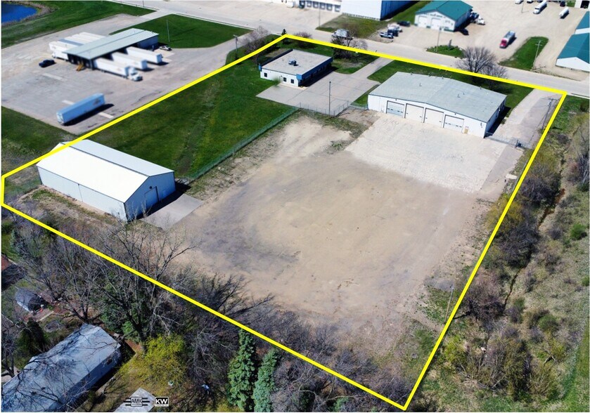 Primary Photo Of 2400 Myers Rd, Albert Lea Warehouse For Sale