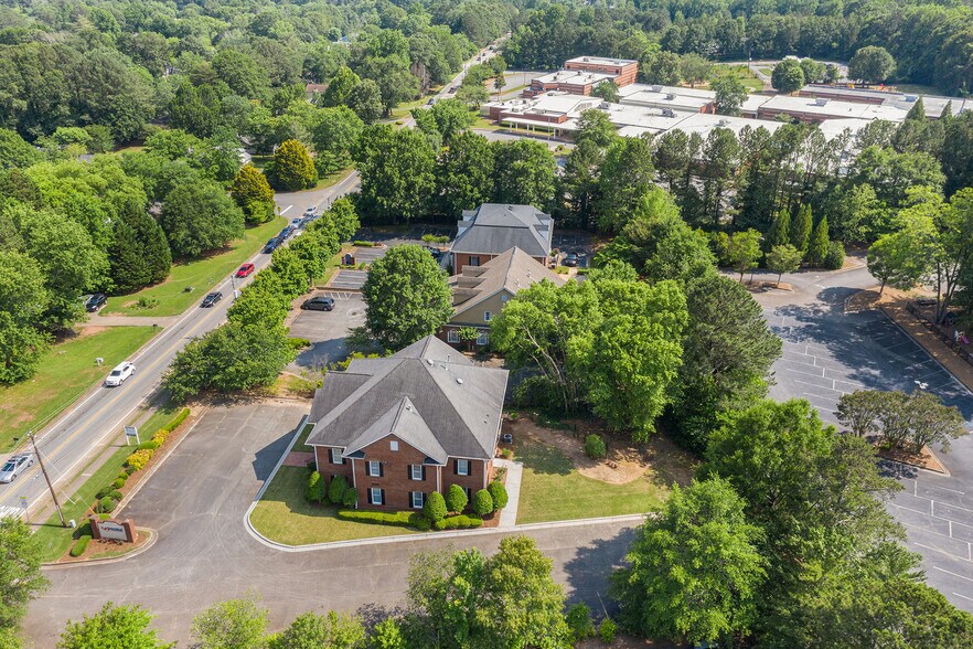 More Photos Of 1580 Warsaw Rd, Roswell Office For Lease