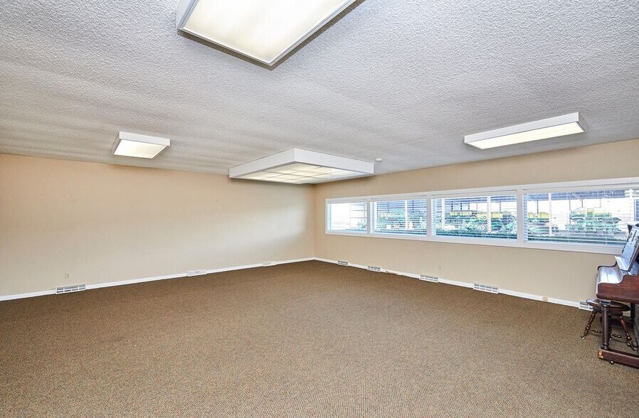 More Photos Of 22952 141st Dr, Bouton Religious Facility For Sale