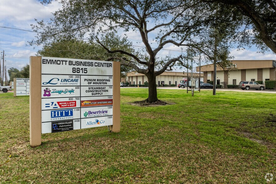 More Photos Of 8807-8815 Emmott Rd, Houston Unknown For Lease