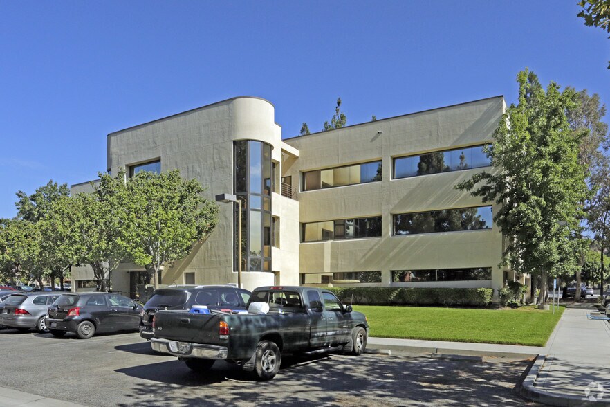 More Photos Of 2876 Sycamore Dr, Simi Valley Office For Sale