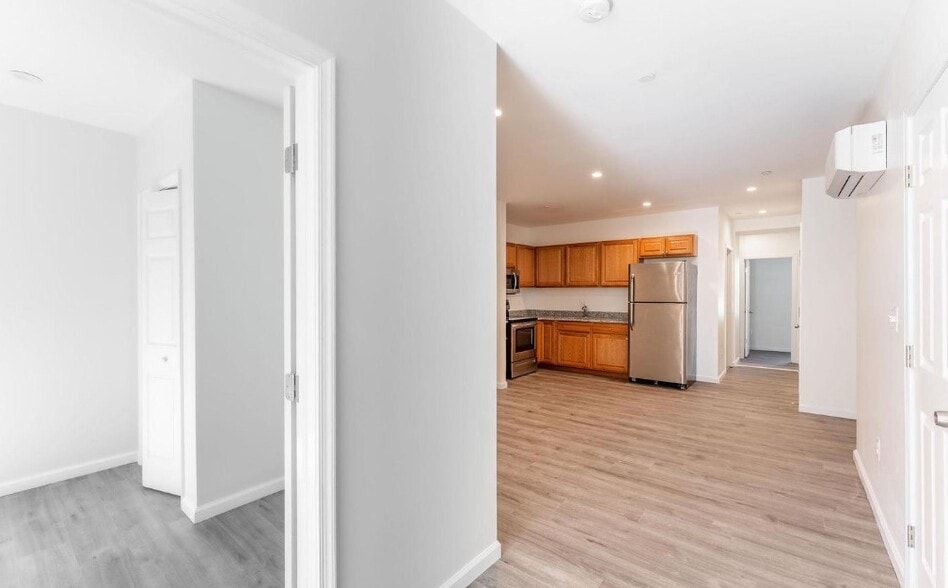 More Photos Of 2928 Nelson Pl Se, Washington Apartments For Sale