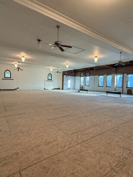 More Photos Of 15 E Iowa Ave, Denver Storefront For Lease