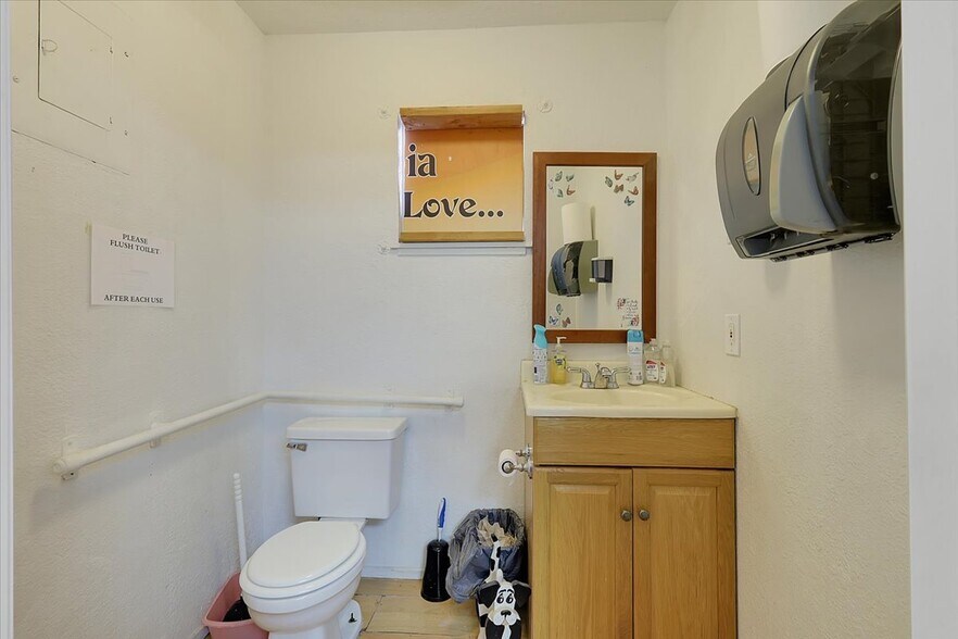More Photos Of 525 Plumas St, Yuba City Storefront For Sale
