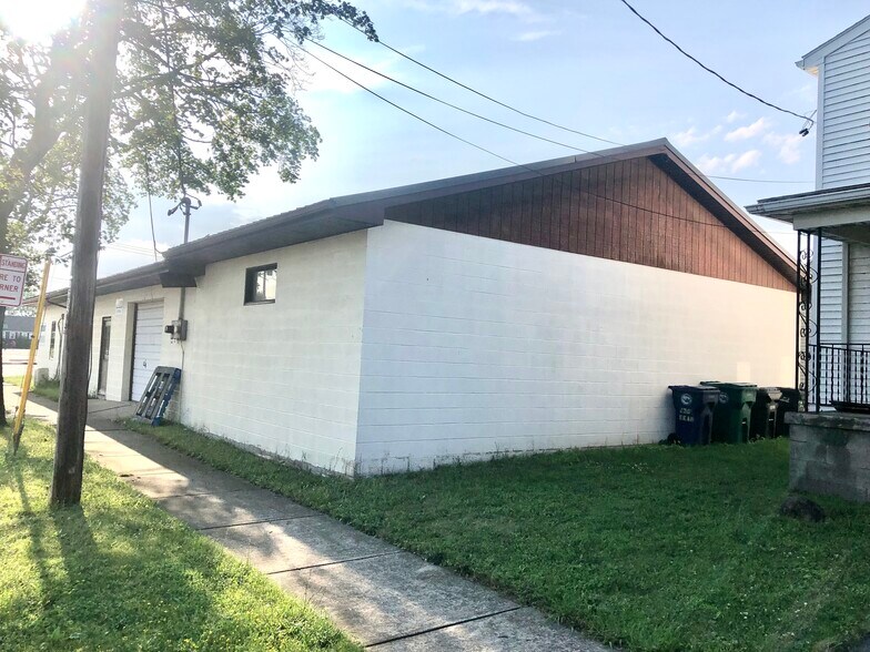 More Photos Of 2301 Hyde Park Blvd, Niagara Falls Restaurant For Sale