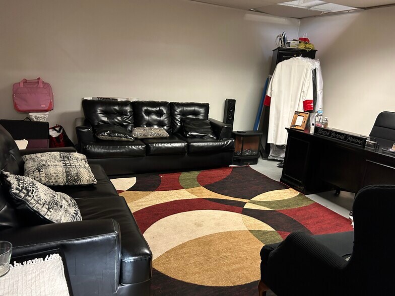 More Photos Of 633 Fairfield Ave, Bridgeport Office For Lease