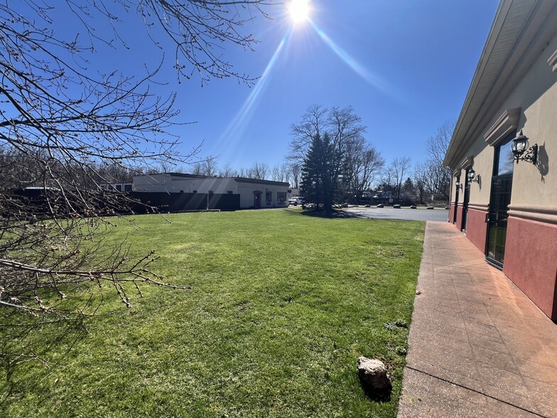 More Photos Of 9415 Main St, Clarence Freestanding For Sale