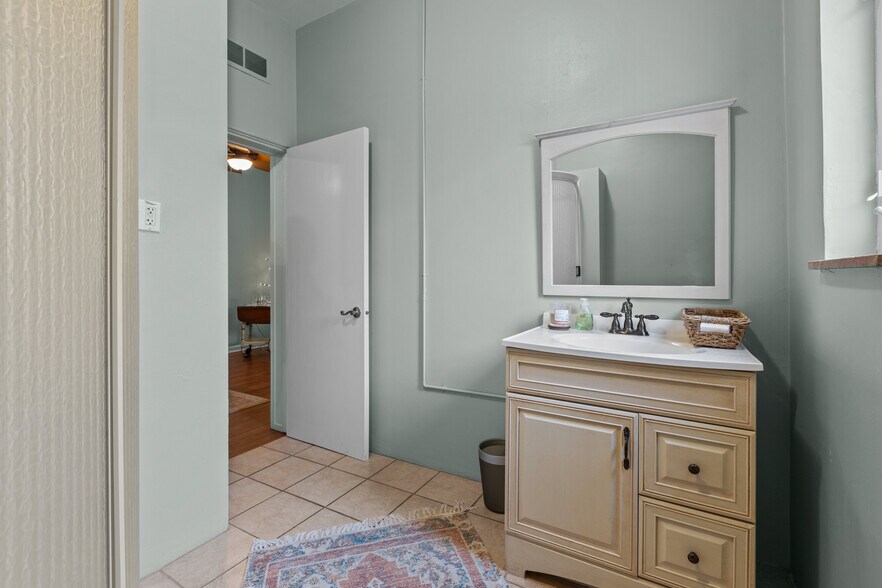 More Photos Of 206 Alexander Ave, Strabane Medical For Sale