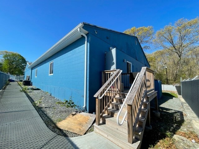 More Photos Of 191 2nd Ave, Warwick Warehouse For Sale